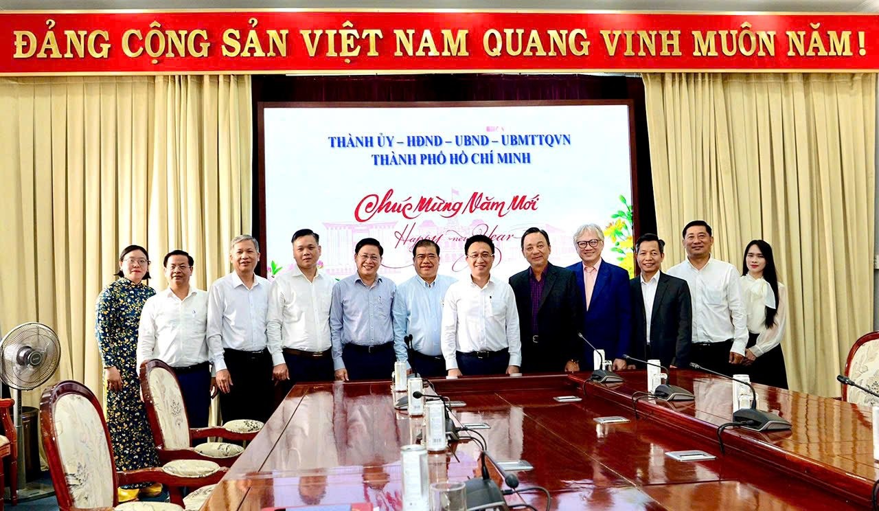 Case B: Onboarding số và Thúc đẩy thương mại xuyên biên giới - SME innovation hub cho logistics Việt Nam: nâng cao hiệu quả và rủi ro